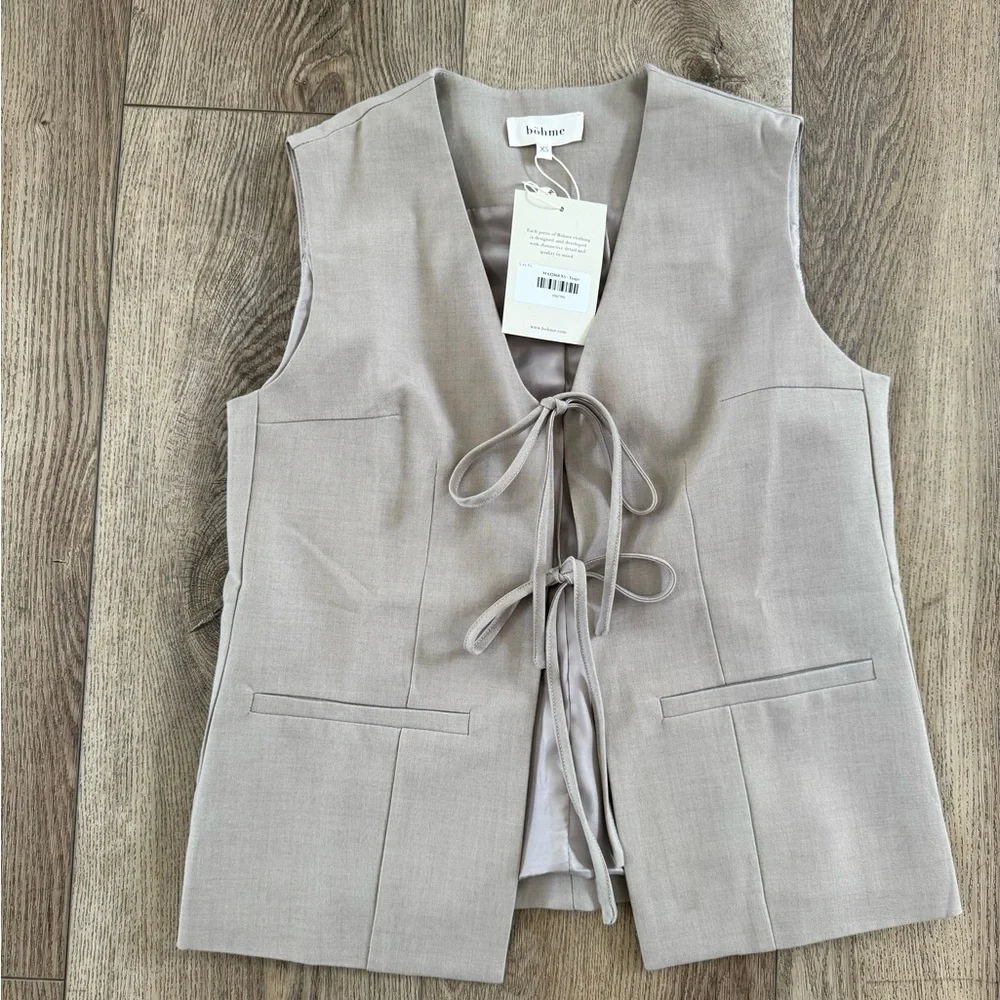 Bohme Light Gray Sleeveless Vest - Picture 1 of 4